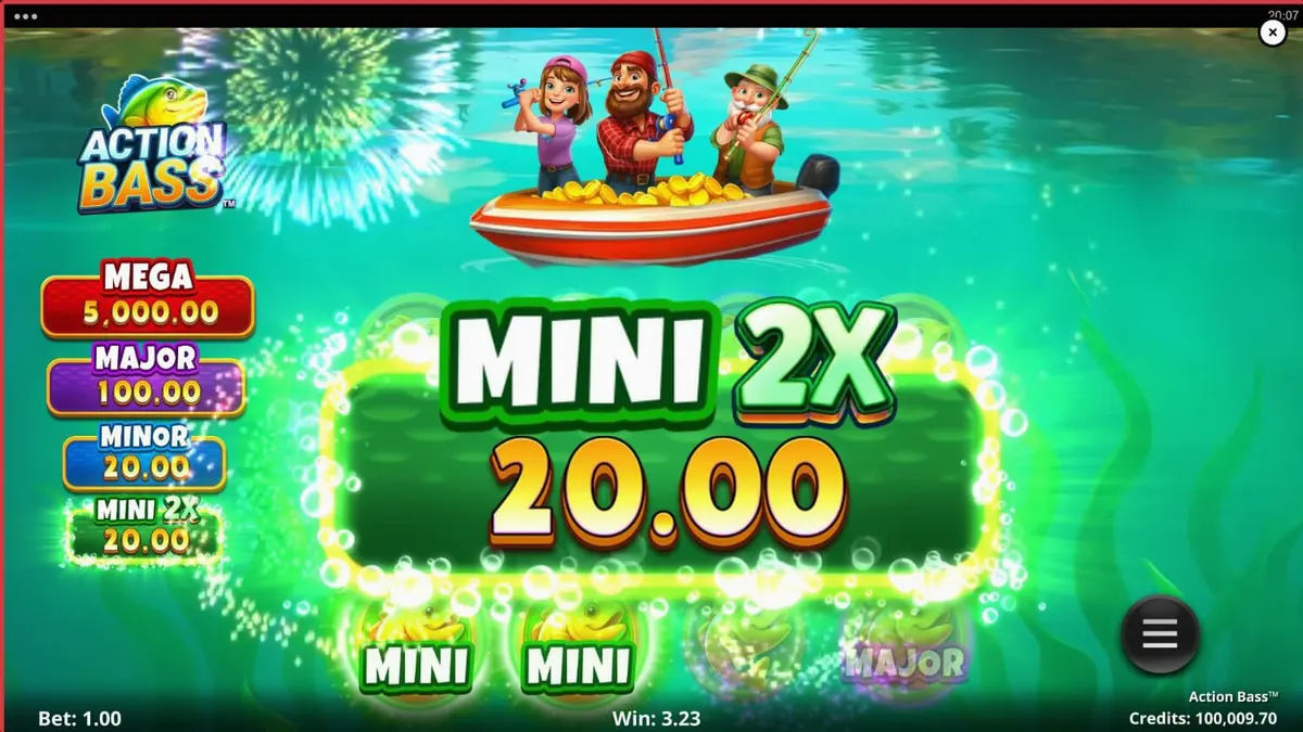 Tampilan visual slot Action Bass dengan tema memancing dan perahu penuh koin emas